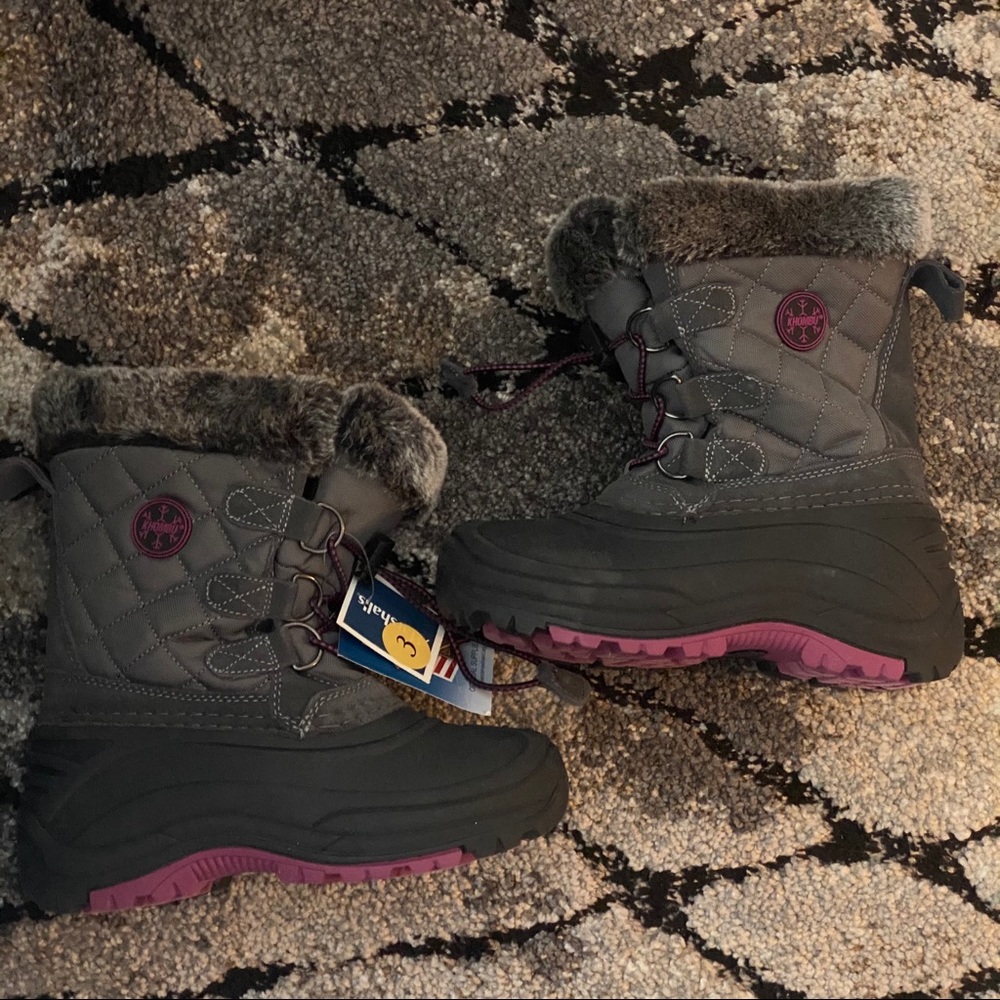 Warm kids winter Boots NWT